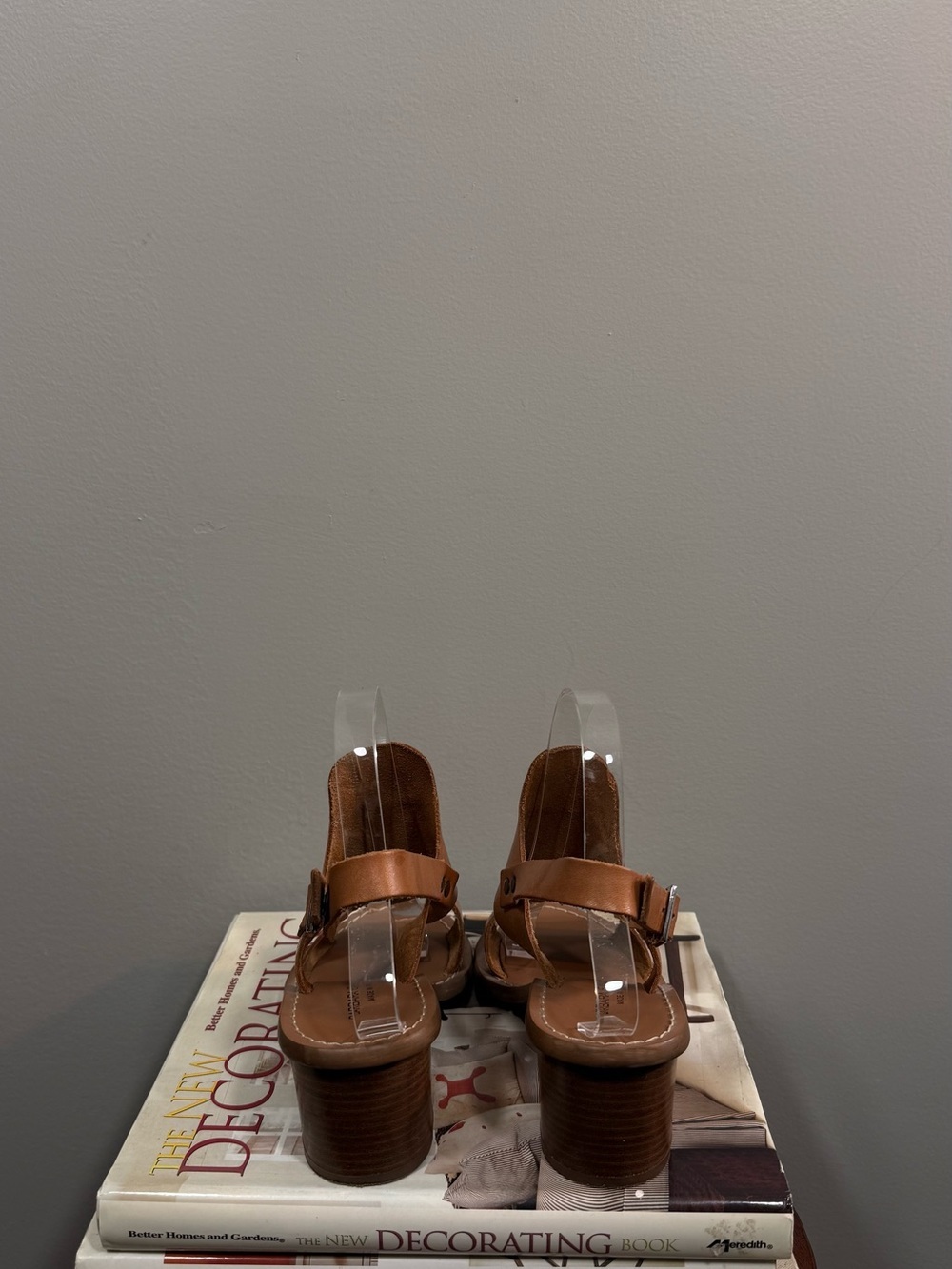 Tan Leather Open-Toe Block Heel Sandals - Stylish Slingback - Picture 8 of 16
